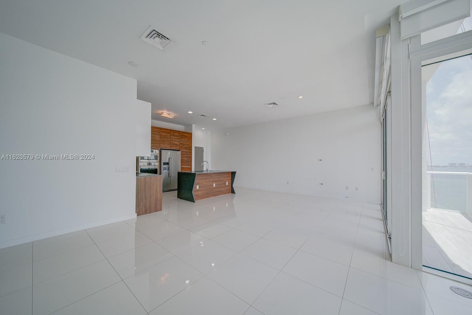601 NE 27th St #1904, Miami FL 33137