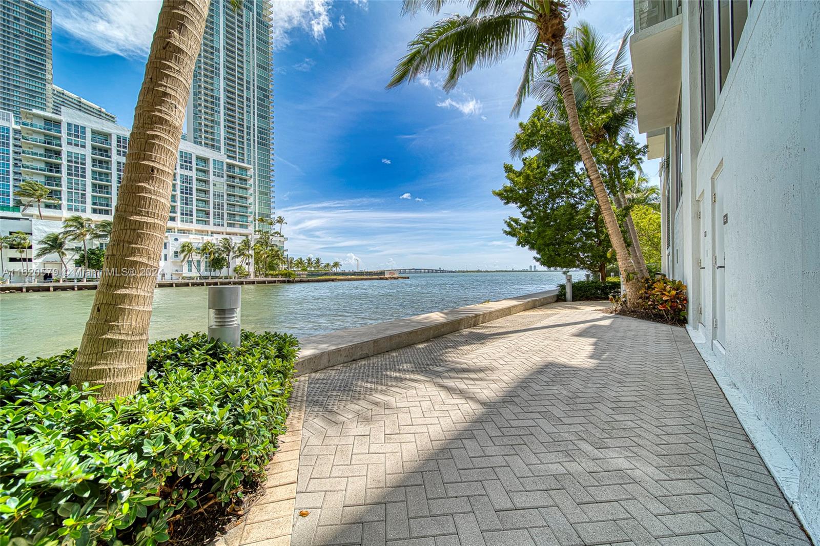 601 NE 27th St #1904, Miami FL 33137