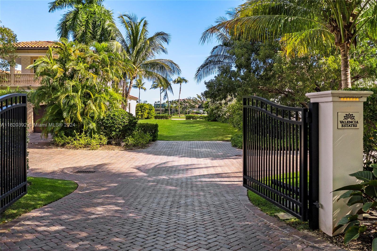 6911 Valencia Dr, Fisher Island, Florida image 23