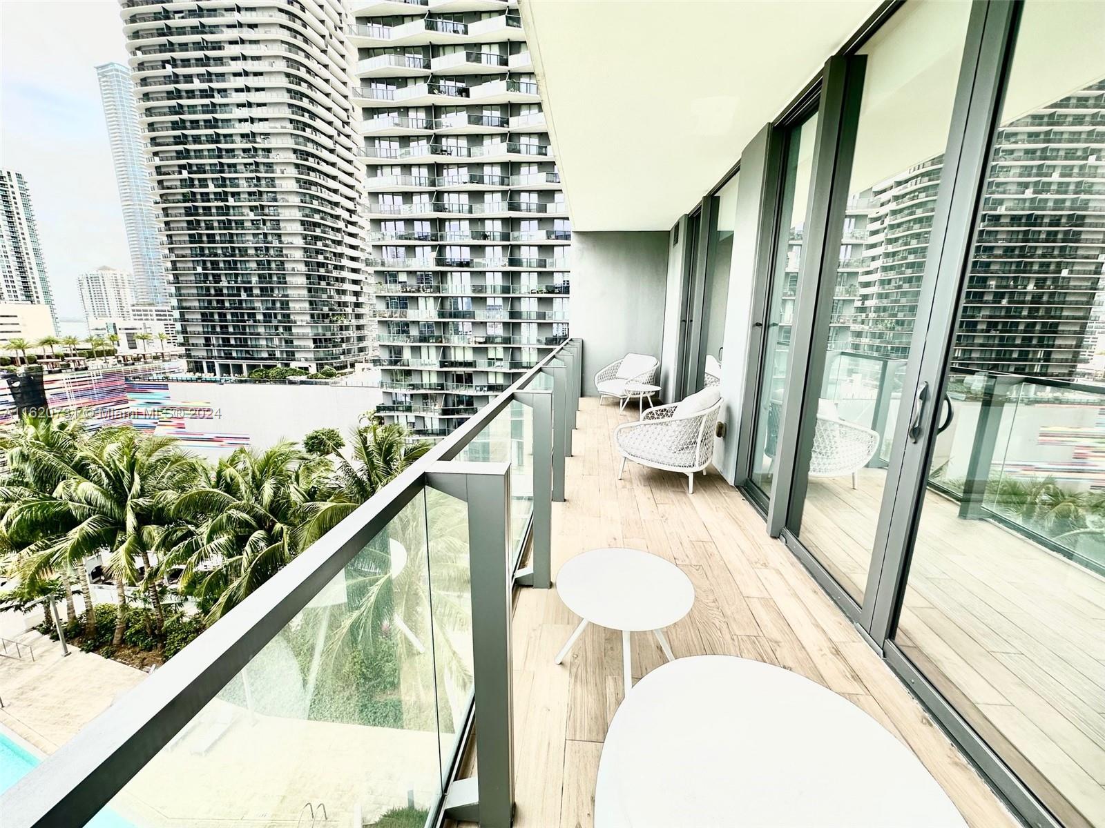 88 SW 7th St #1103, Miami, Florida image 37