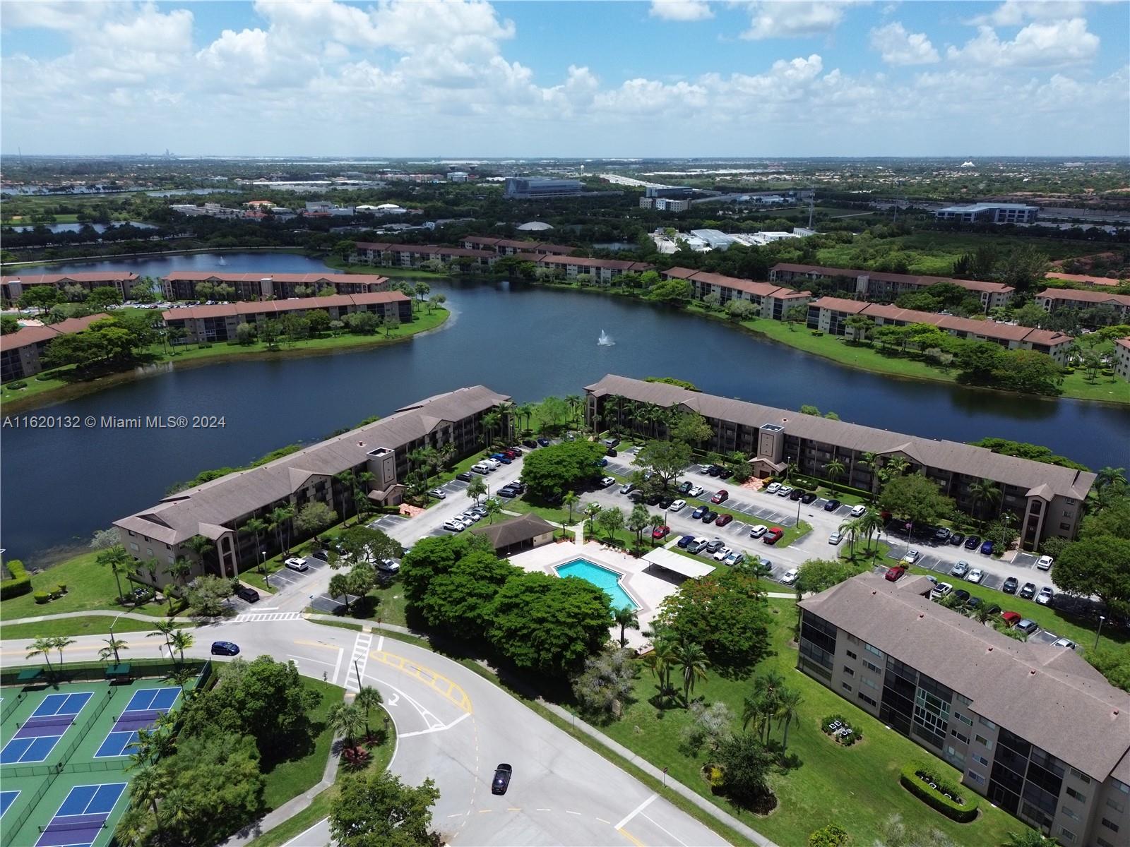 800 SW 137th Ave #303G, Pembroke Pines, Florida image 36