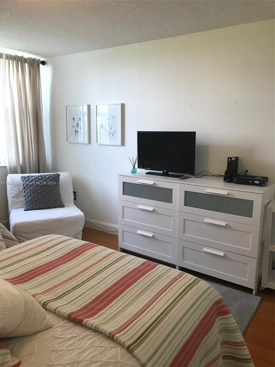 19801 E Country Club Dr #4-603, Aventura FL 33180