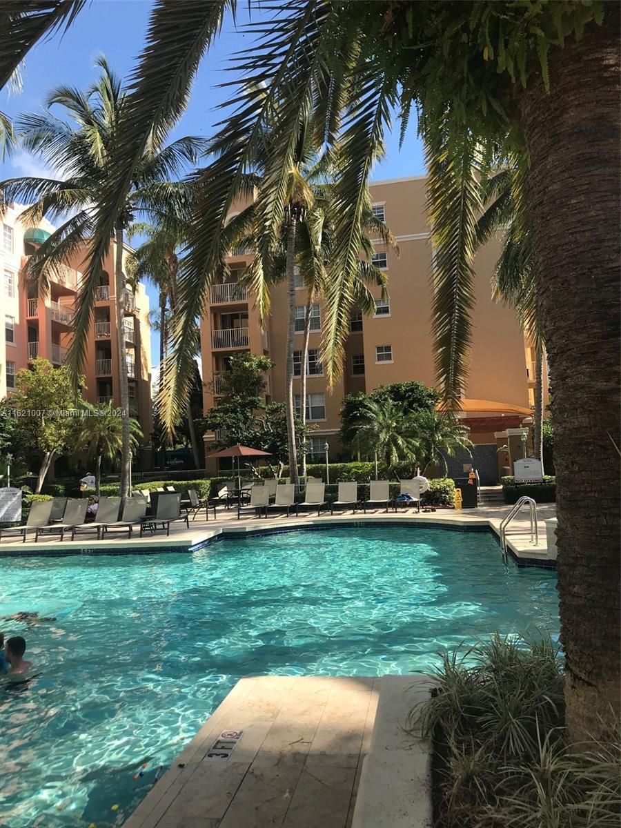 19801 E Country Club Dr #4-603, Aventura FL 33180