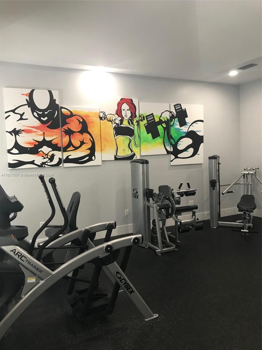 19801 E Country Club Dr #4-603, Aventura FL 33180