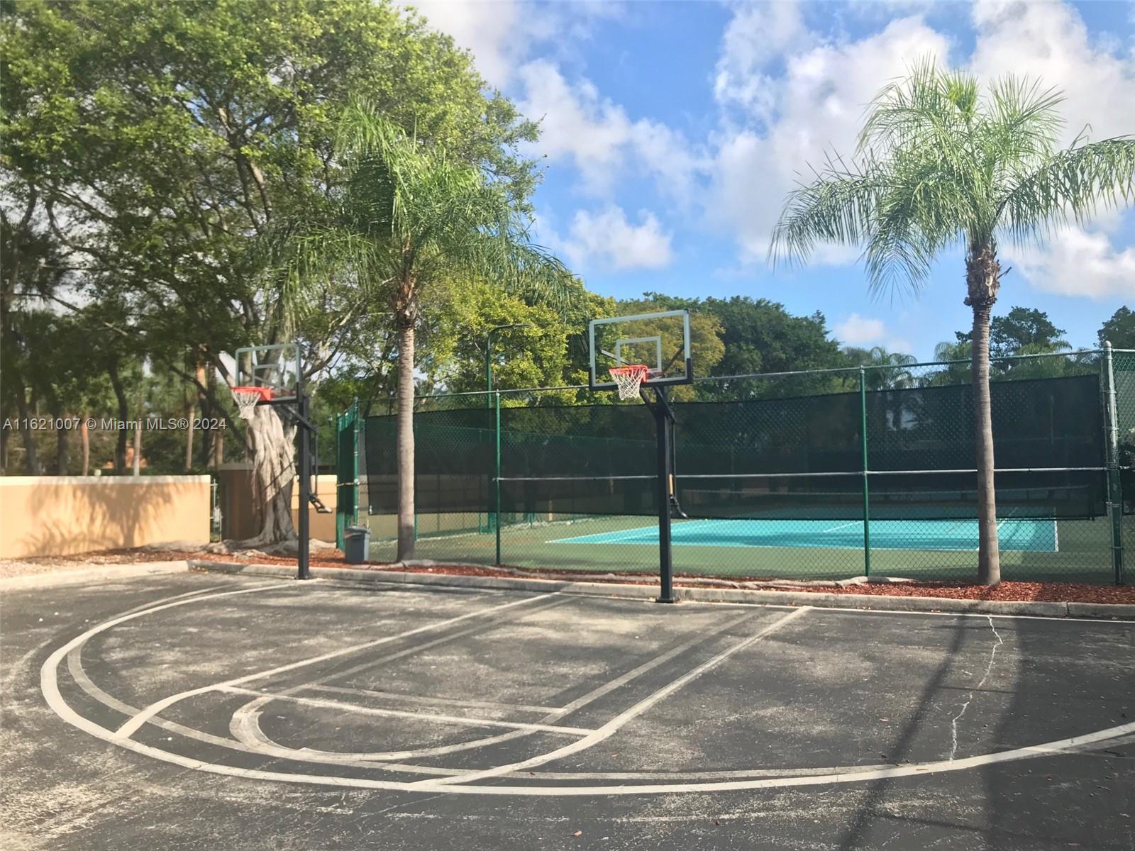 19801 E Country Club Dr #4-603, Aventura FL 33180