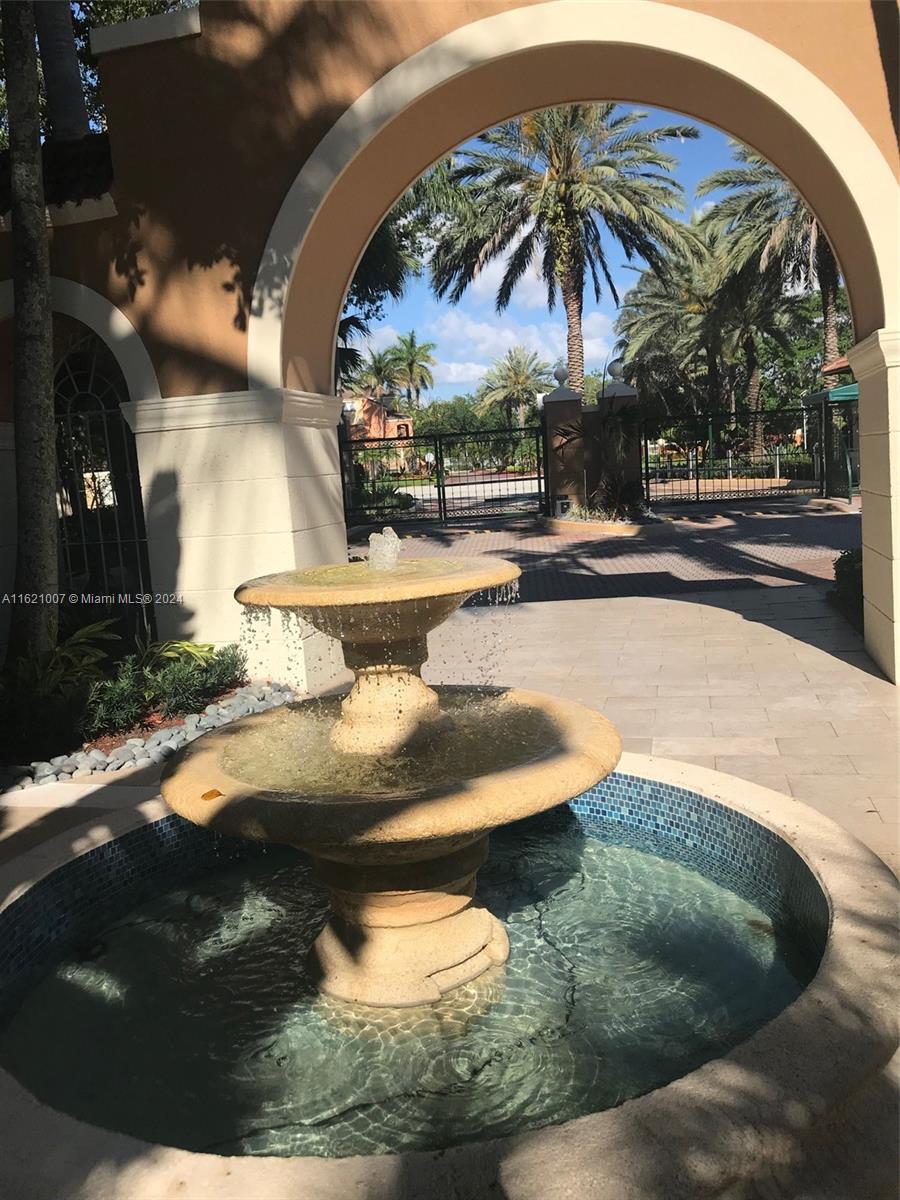 19801 E Country Club Dr #4-603, Aventura FL 33180
