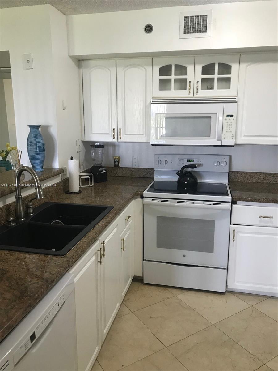 19801 E Country Club Dr #4-603, Aventura FL 33180