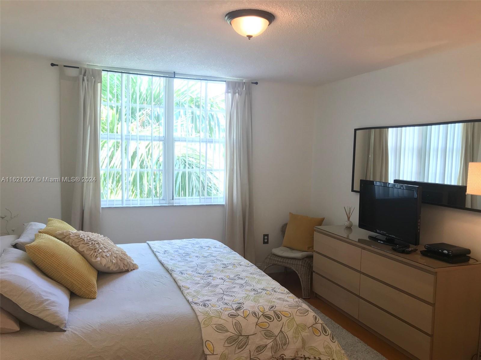 19801 E Country Club Dr #4-603, Aventura FL 33180