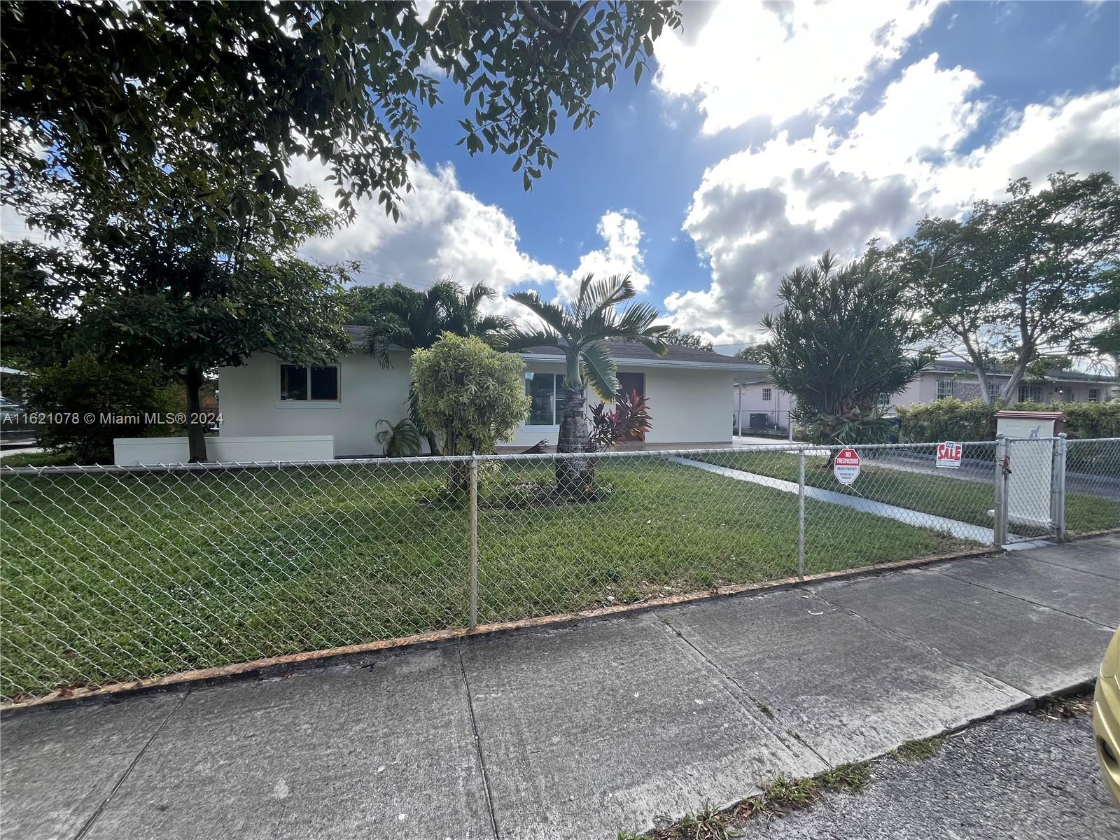 4600 NW 203rd Ter, Miami Gardens, Florida image 1