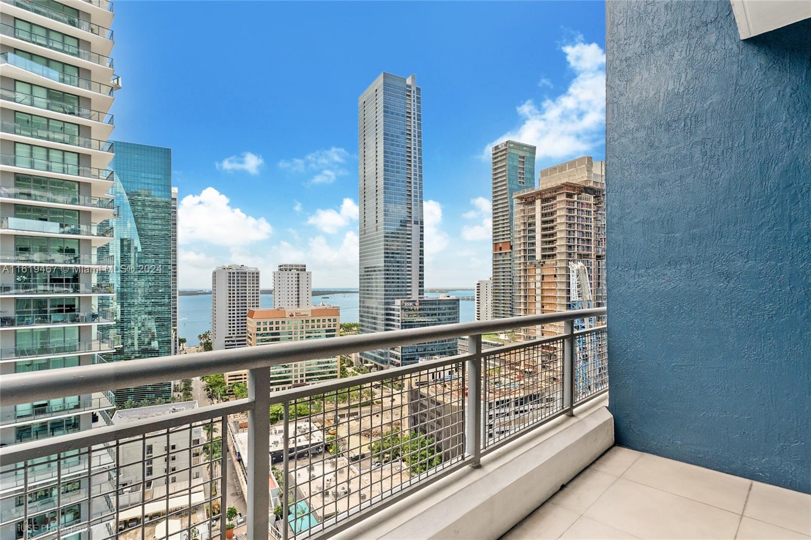 60 SW 13th St #2004, Miami FL 33130