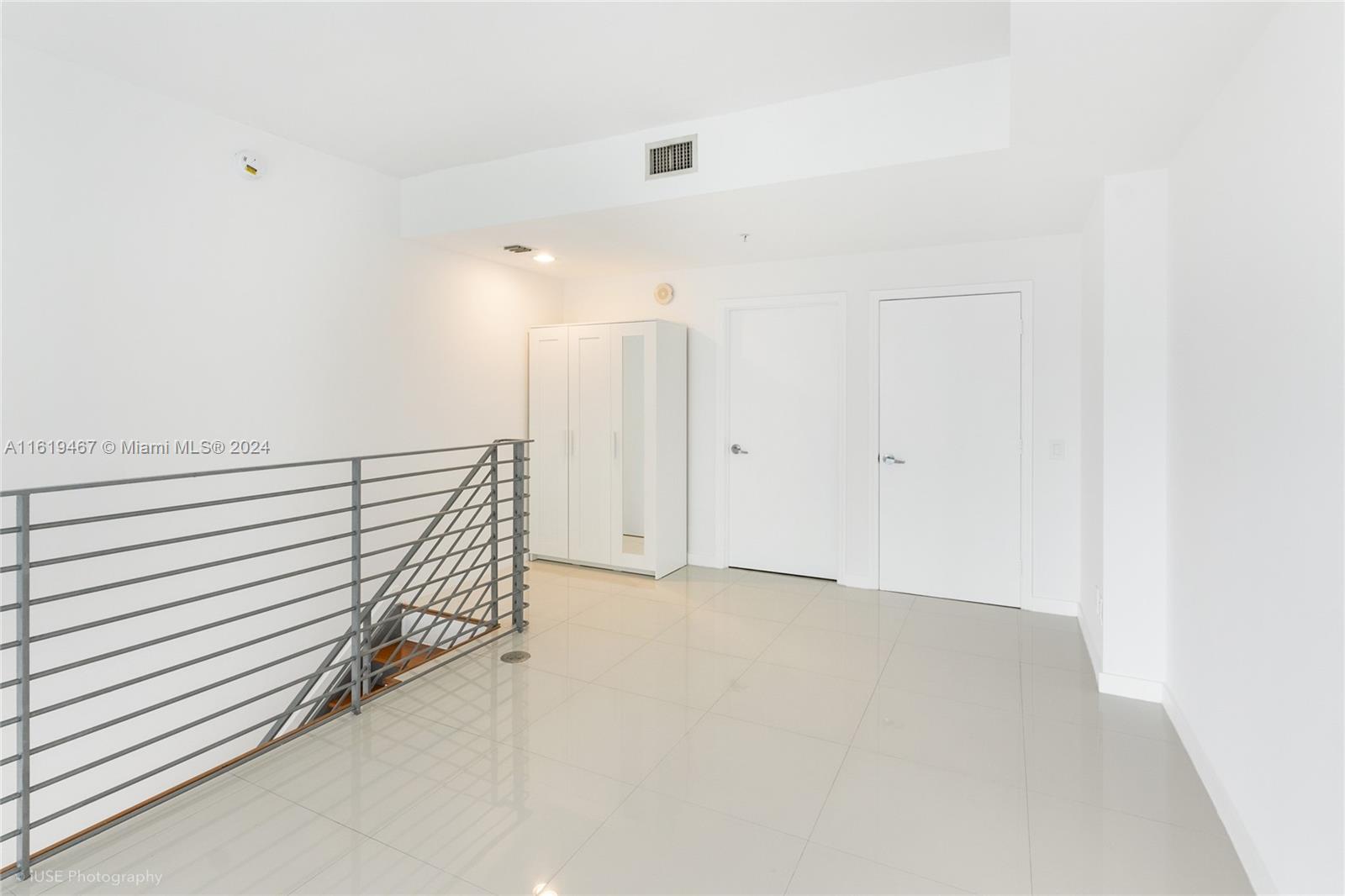 60 SW 13th St #2004, Miami FL 33130
