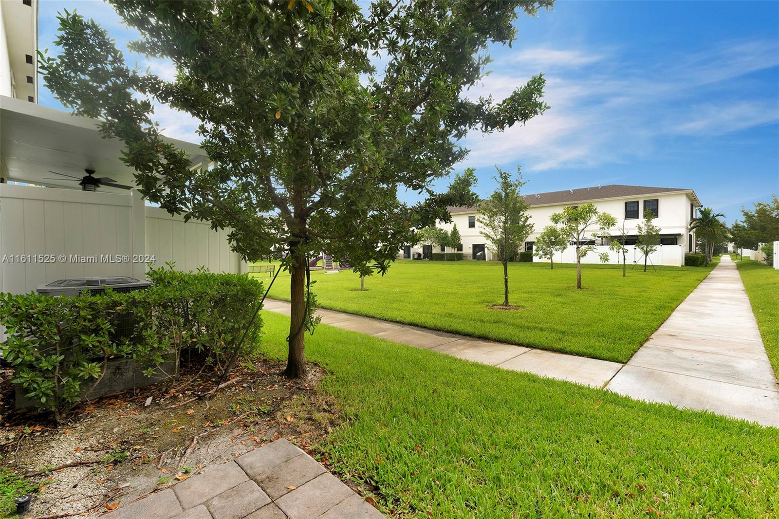 1161 SW 7th Ct, Florida City, Florida image 31