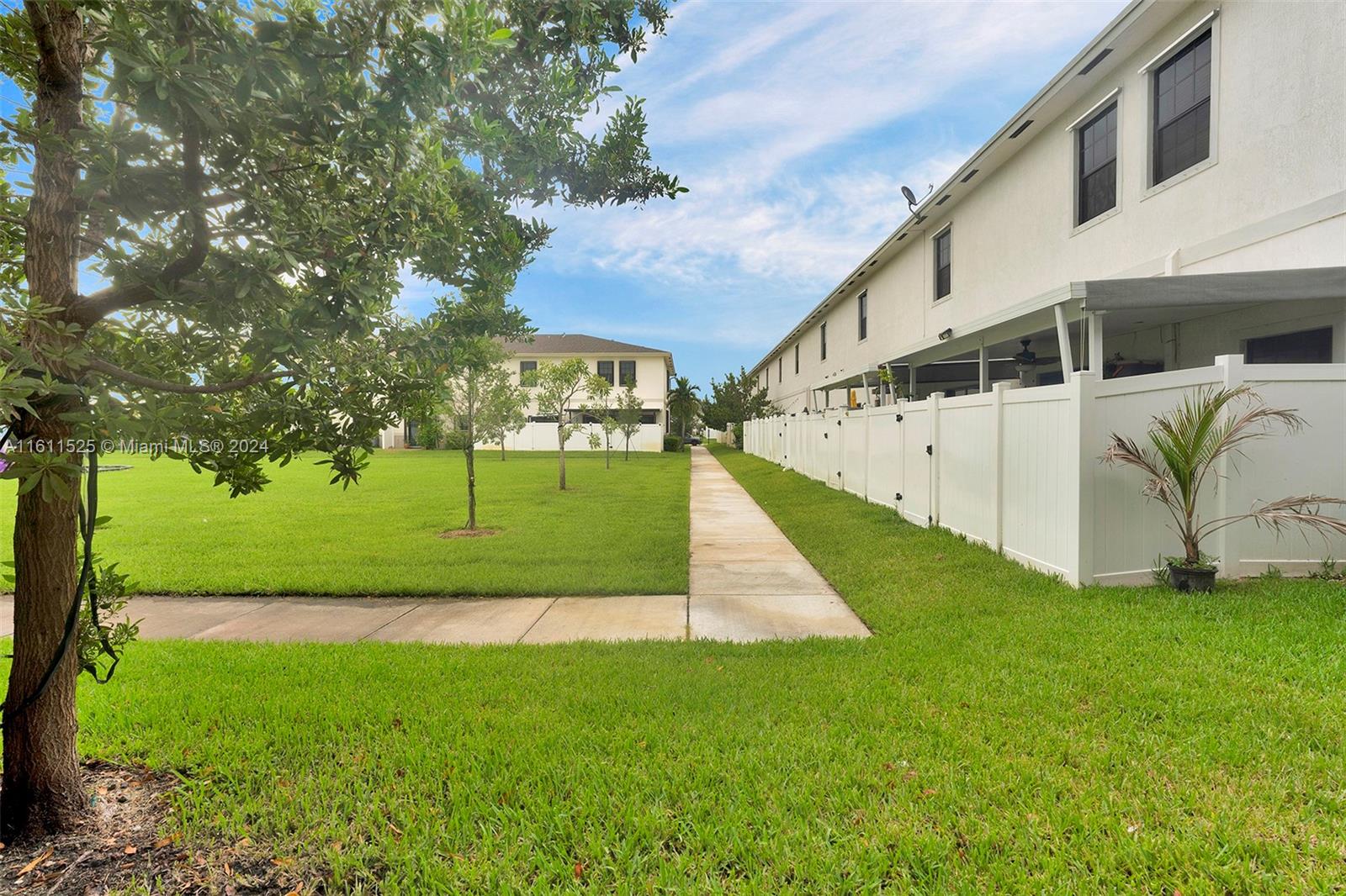 1161 SW 7th Ct, Florida City, Florida image 32