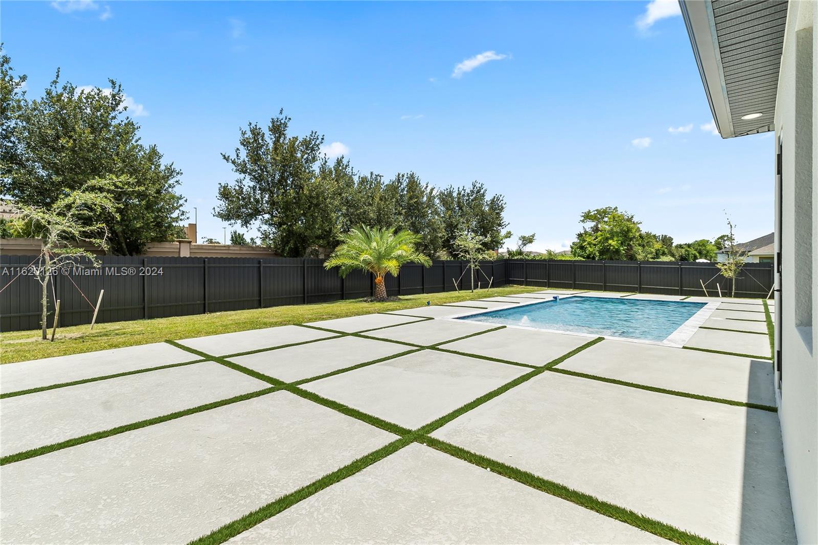 324 NW 1st St, Cape Coral, Florida image 18