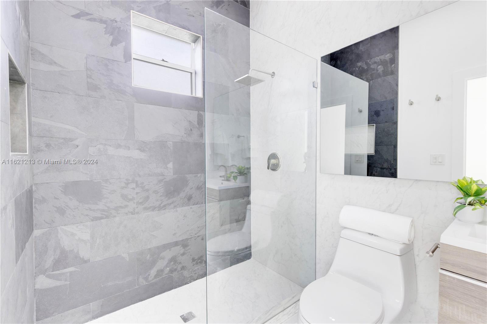 Listing Photo 24