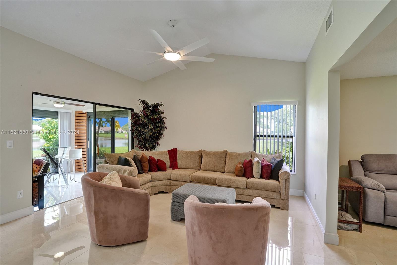 5799 W Parkwalk Cir W, Boynton Beach, Florida image 31