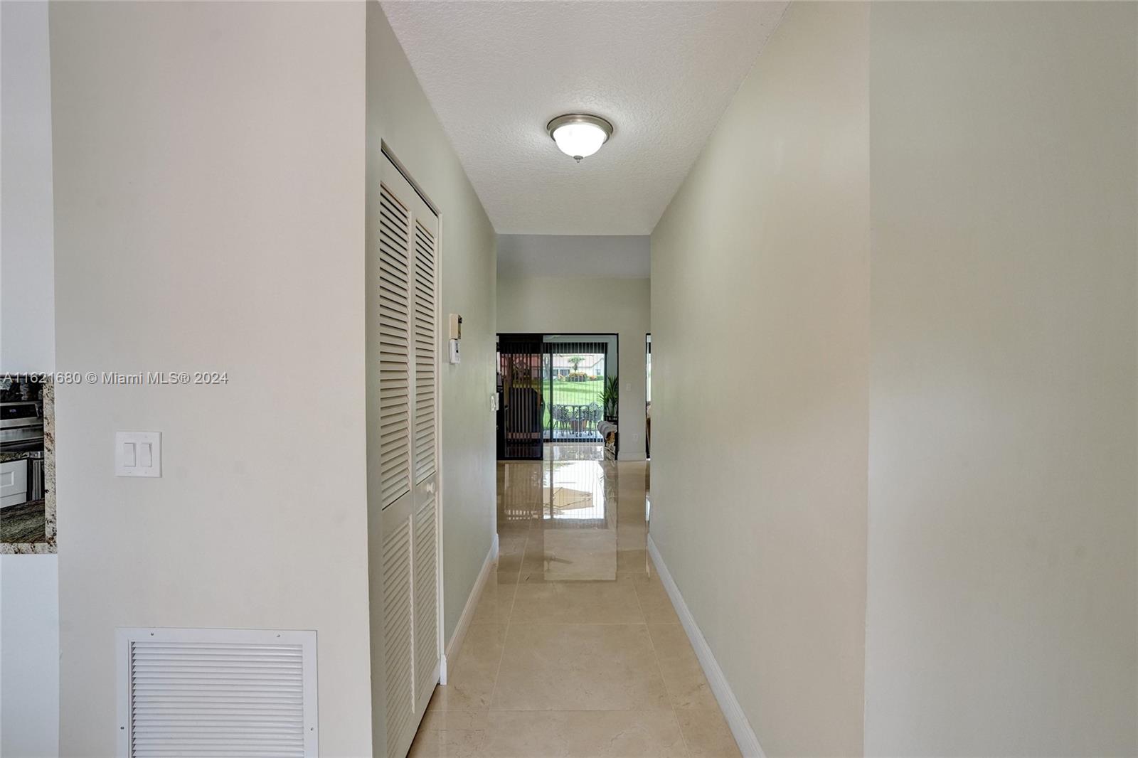 5799 W Parkwalk Cir W, Boynton Beach, Florida image 38