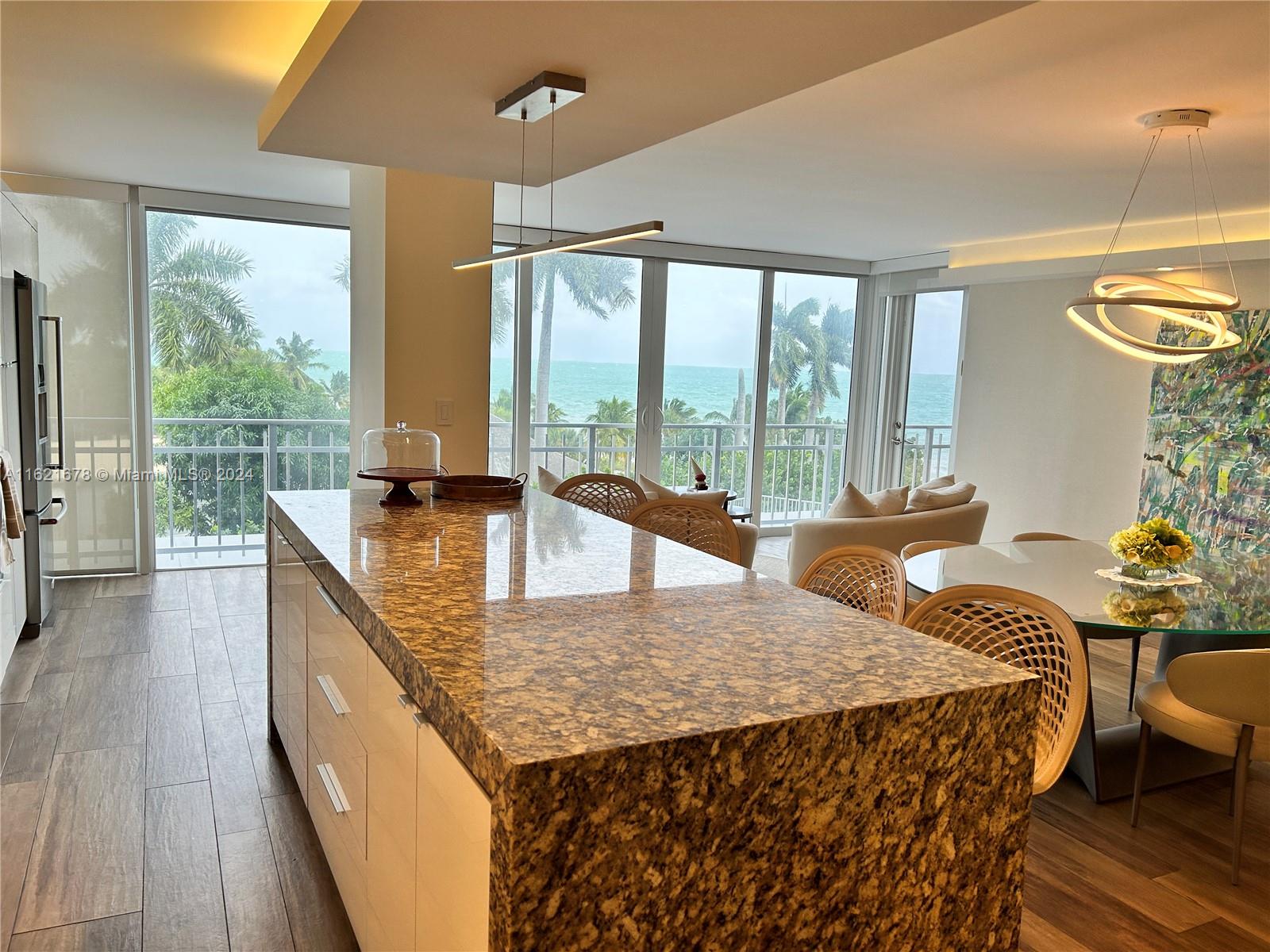 600 Grapetree Dr #4DN, Key Biscayne FL 33149