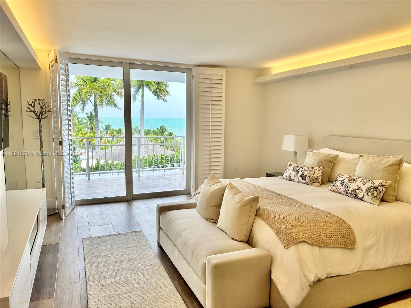 600 Grapetree Dr #4DN, Key Biscayne FL 33149