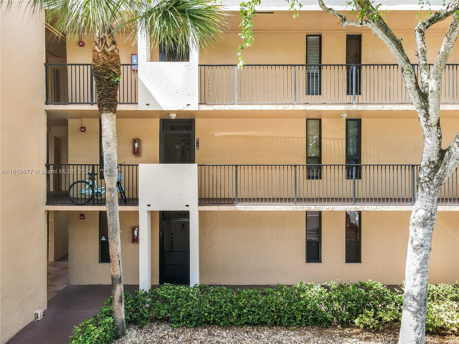 6106 Coral Lake Dr #106, Margate, Florida image 3