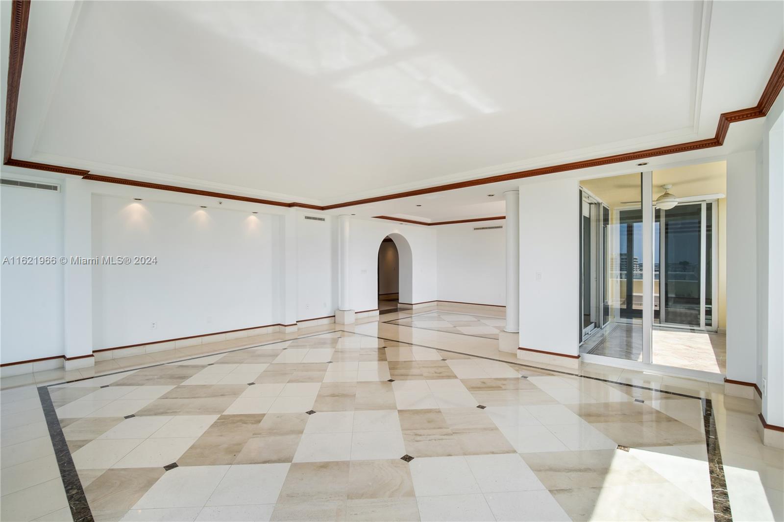 445 Grand Bay Dr #1102, Key Biscayne FL 33149