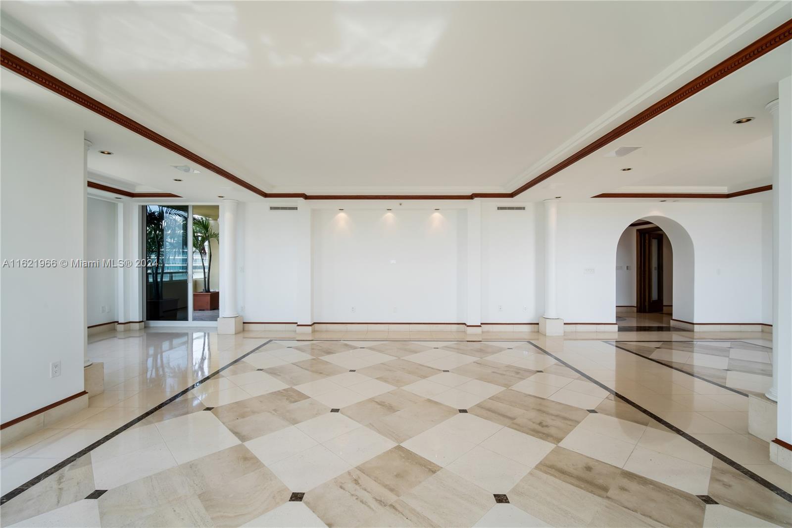 445 Grand Bay Dr #1102, Key Biscayne FL 33149