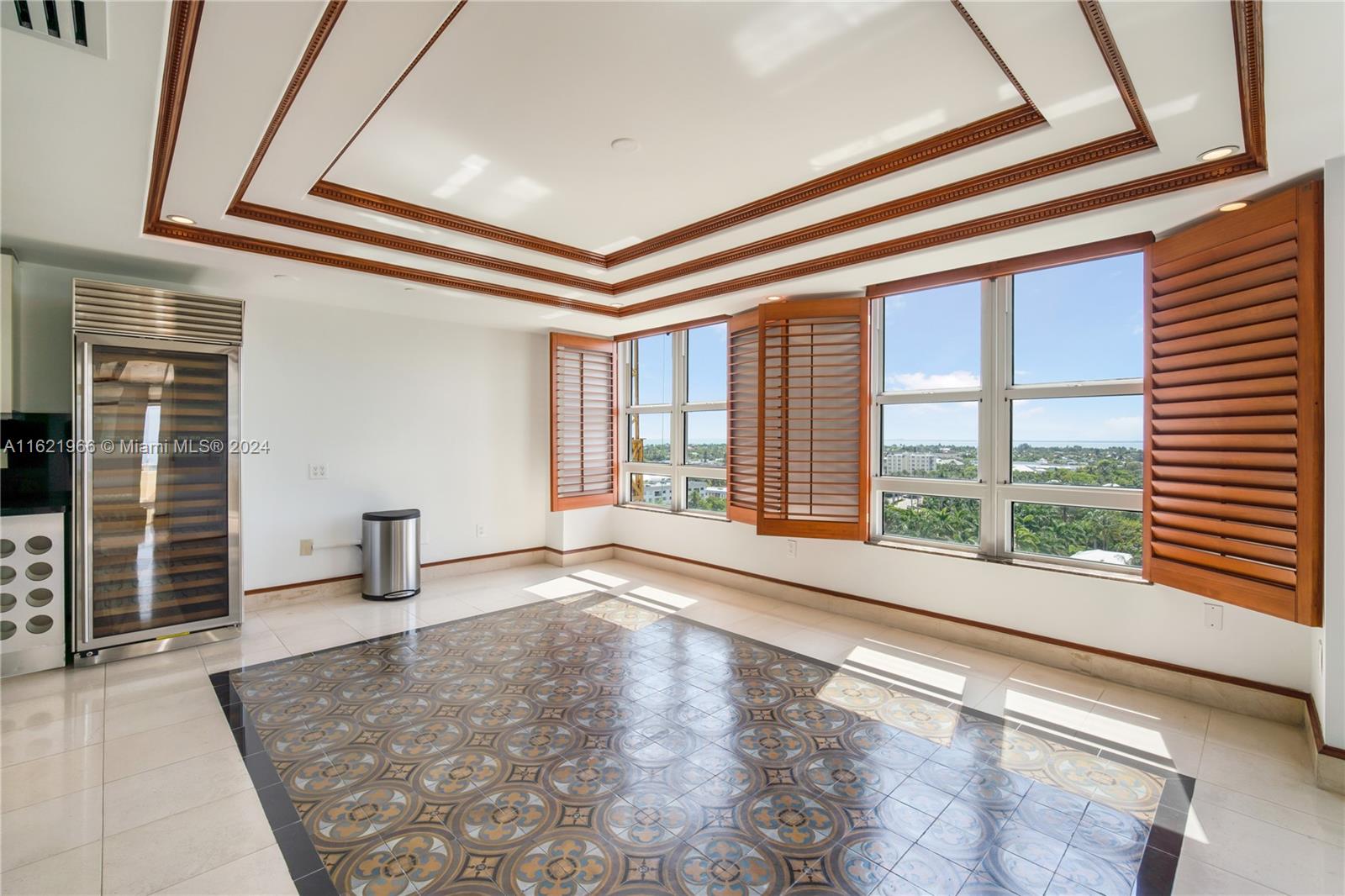 445 Grand Bay Dr #1102, Key Biscayne FL 33149
