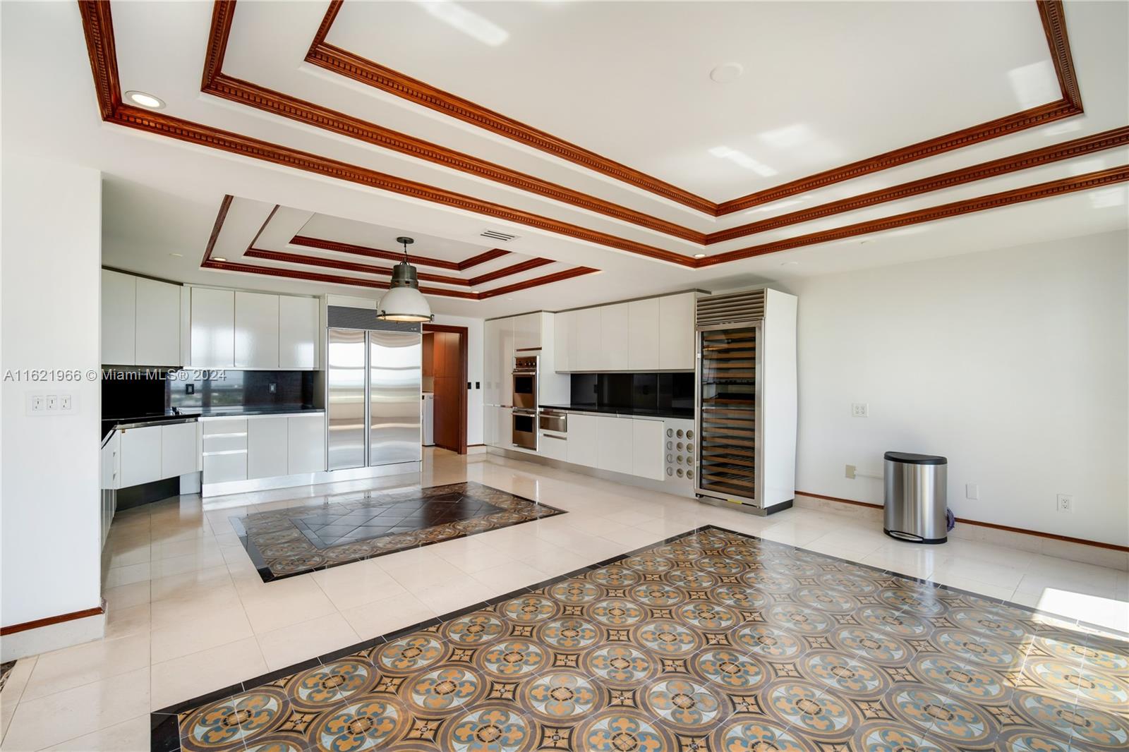 445 Grand Bay Dr #1102, Key Biscayne FL 33149