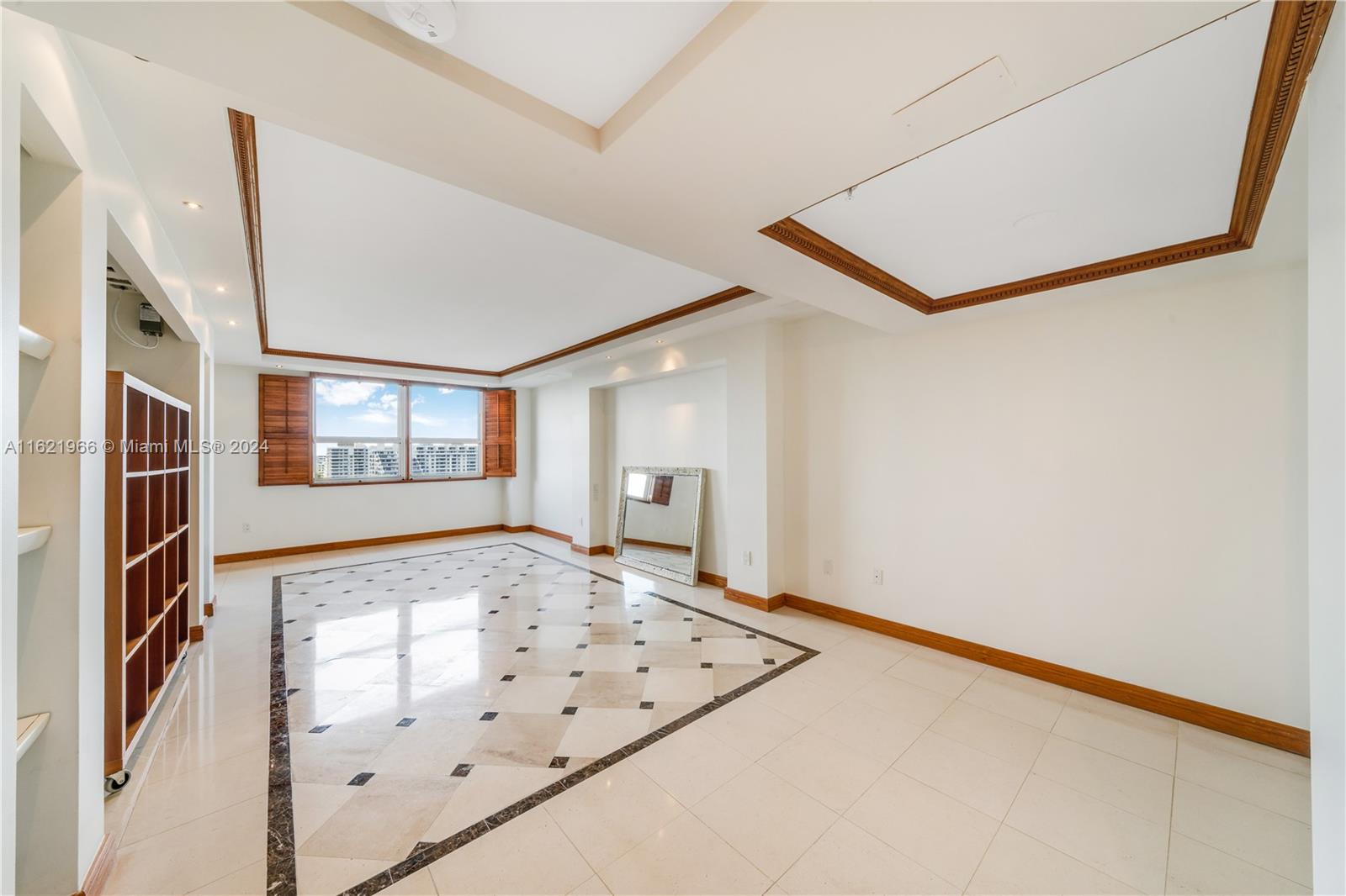 445 Grand Bay Dr #1102, Key Biscayne FL 33149