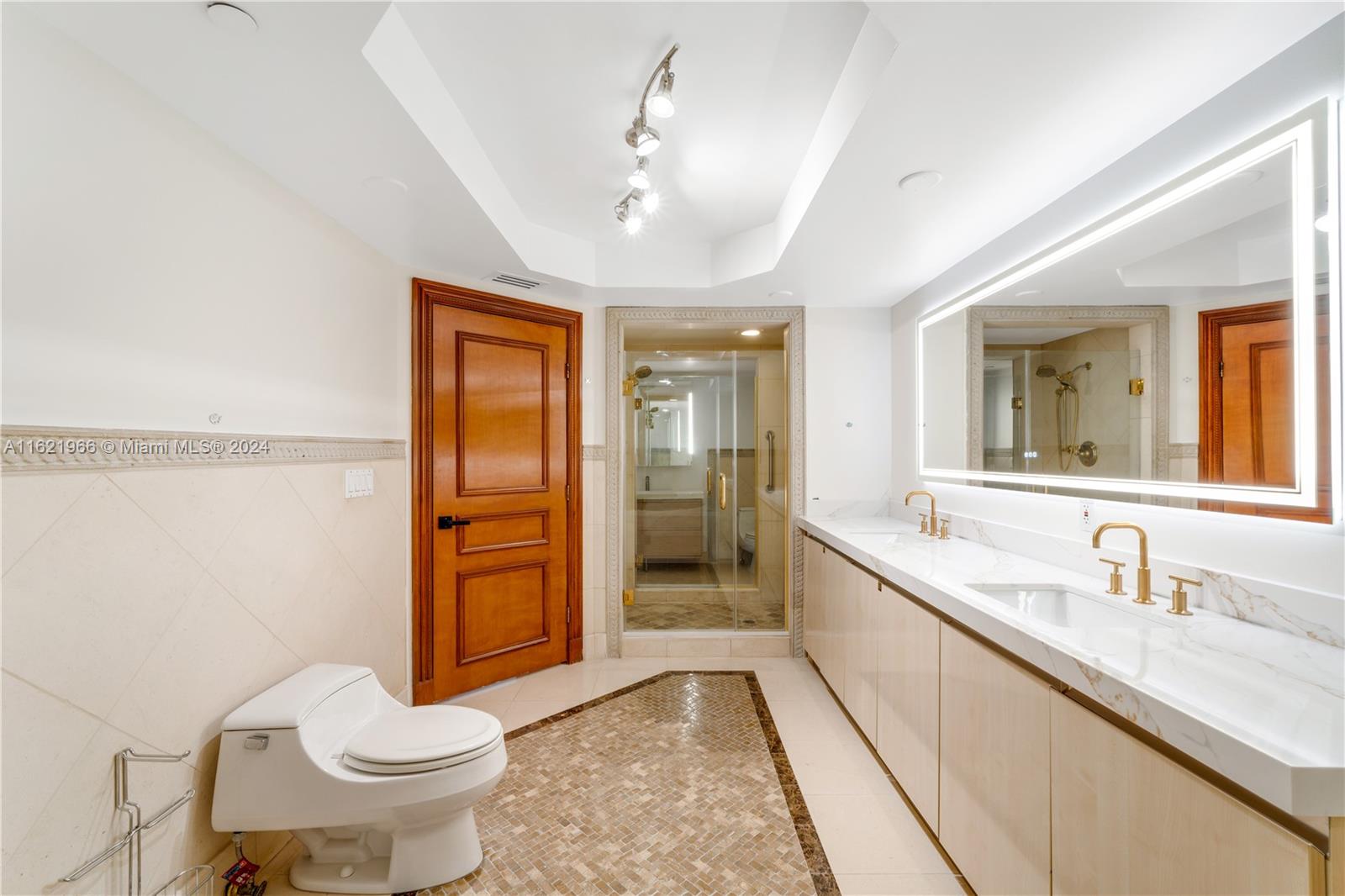445 Grand Bay Dr #1102, Key Biscayne FL 33149
