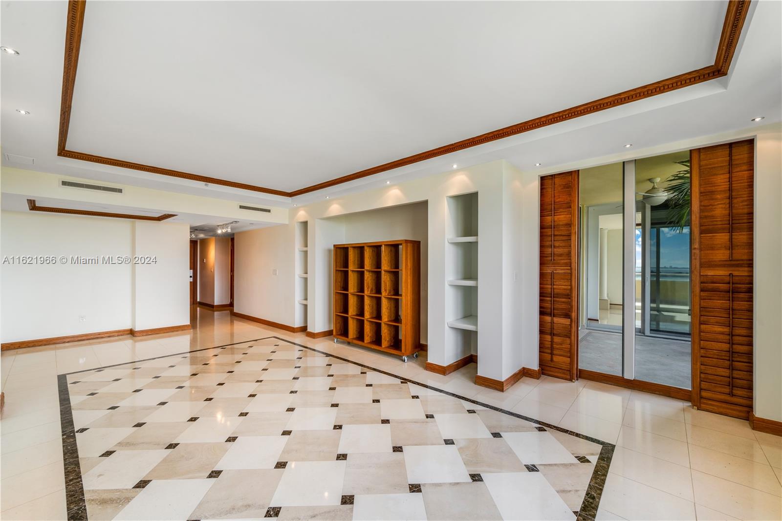445 Grand Bay Dr #1102, Key Biscayne FL 33149