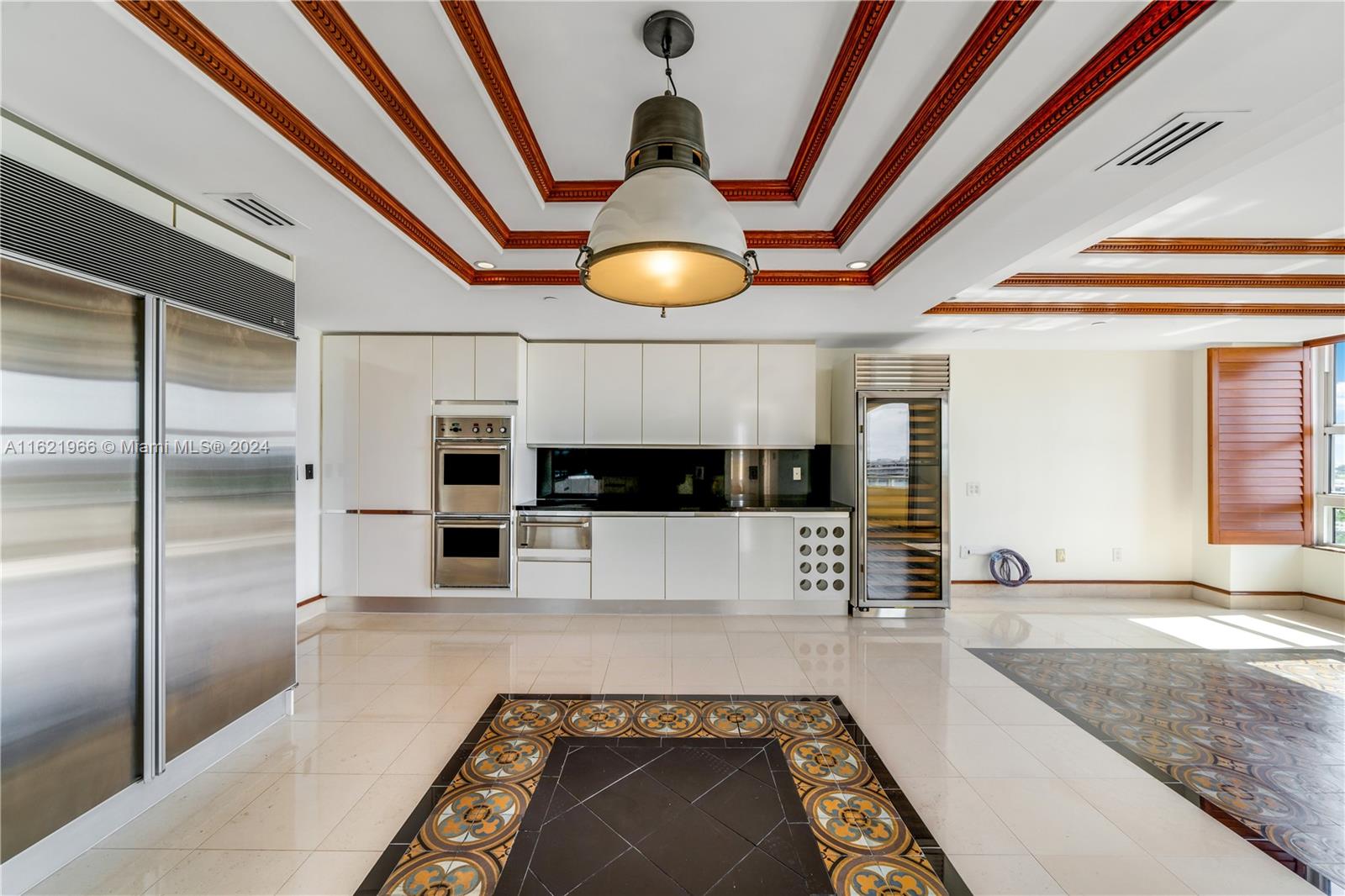 445 Grand Bay Dr #1102, Key Biscayne FL 33149