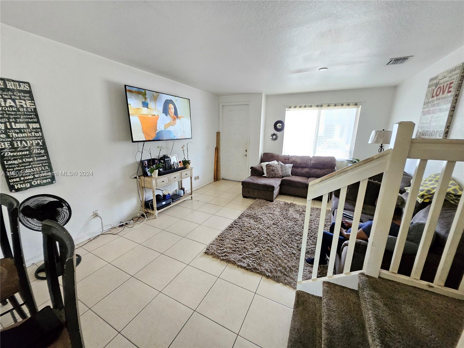 3556 Oleander Ter #3556, Riviera Beach, Florida image 3