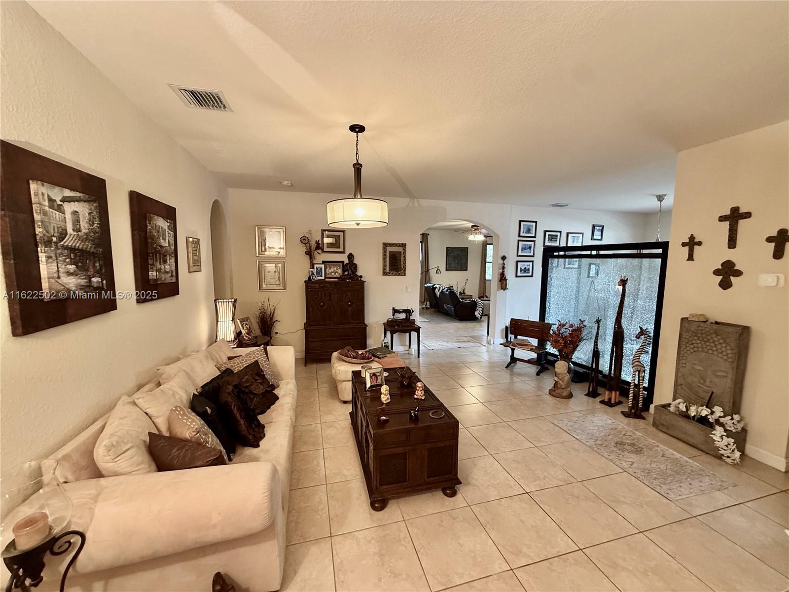 11922 SW 154th Path, Miami, Florida image 4