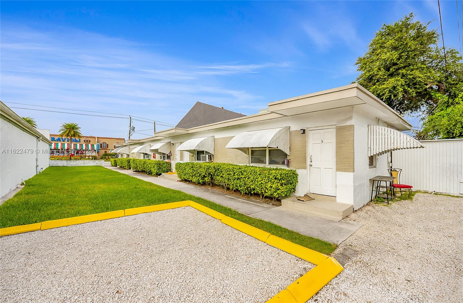 5719 Johnson St, Hollywood, Florida image 3
