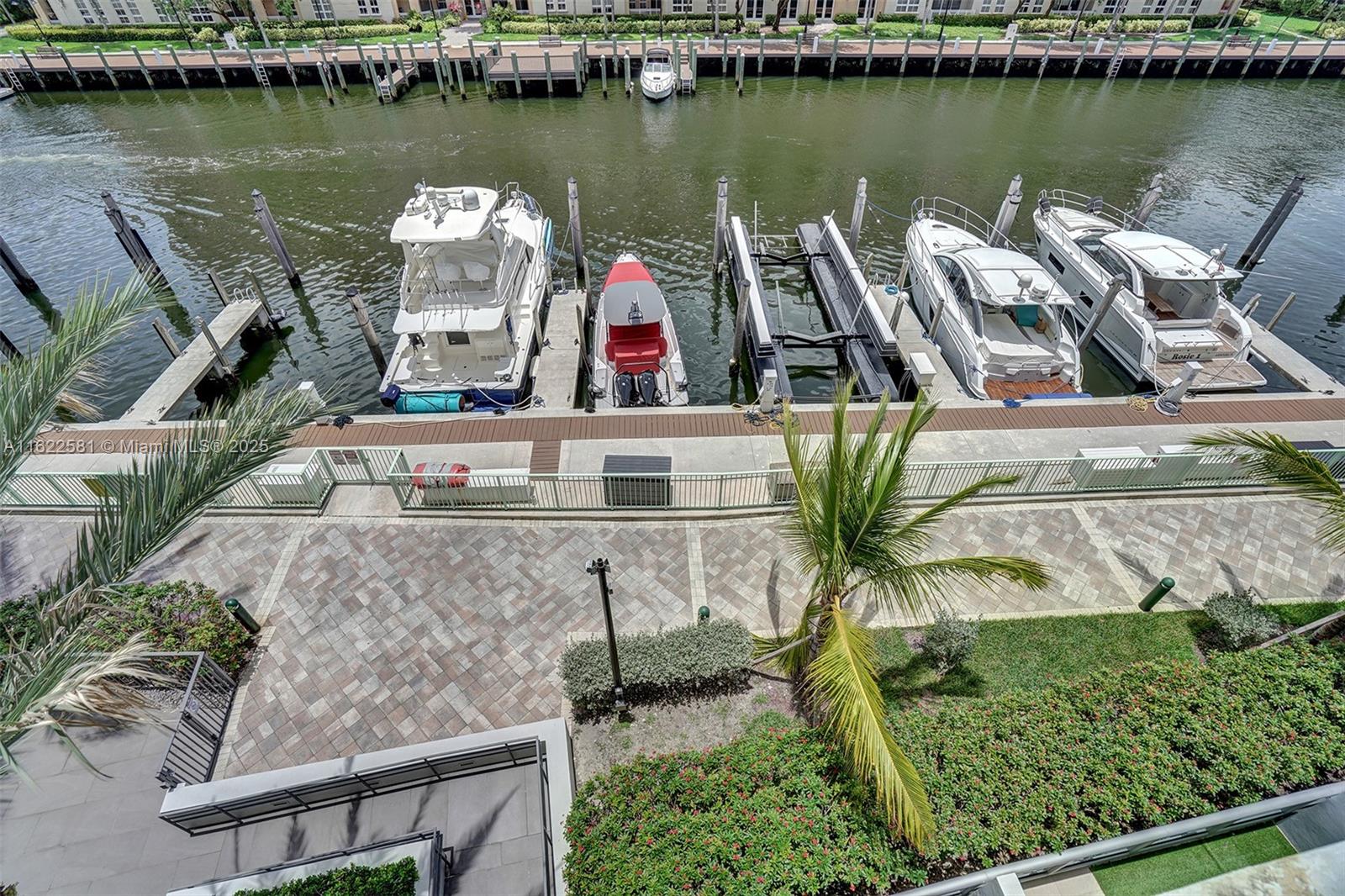 2950 NE 188th St #325, Aventura, Florida image 34