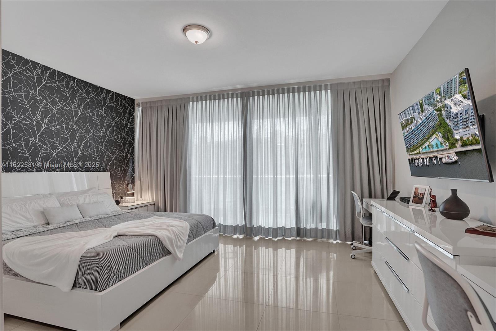 2950 NE 188th St #325, Aventura, Florida image 43