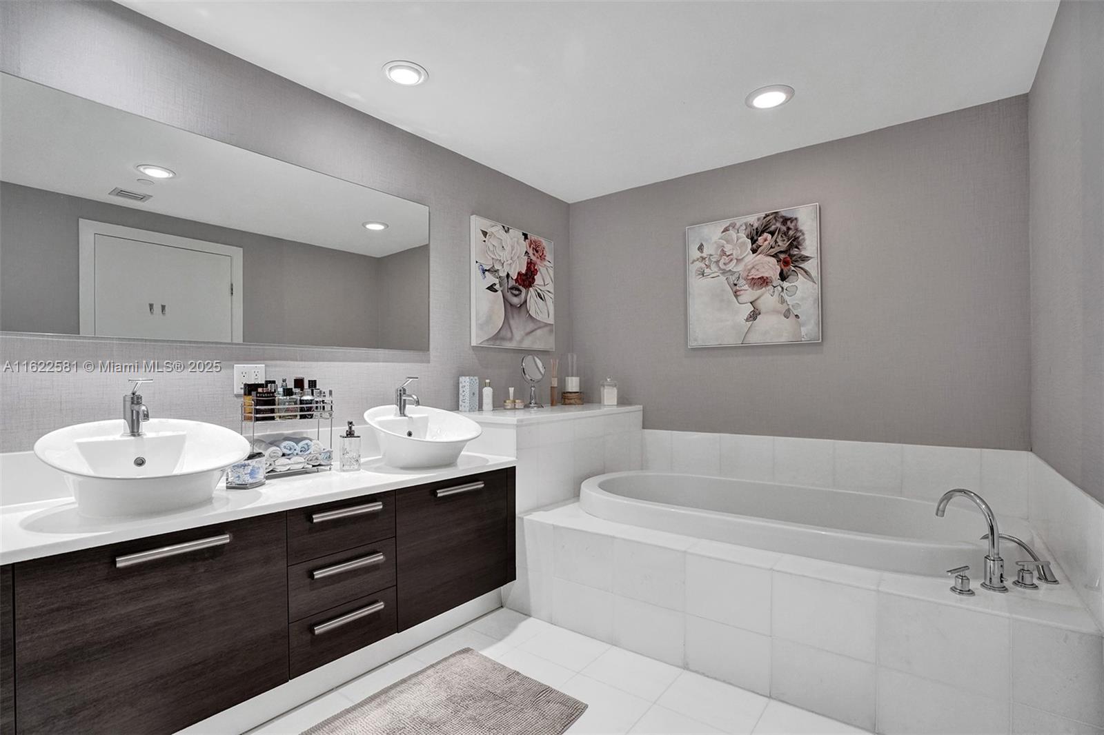 2950 NE 188th St #325, Aventura, Florida image 50