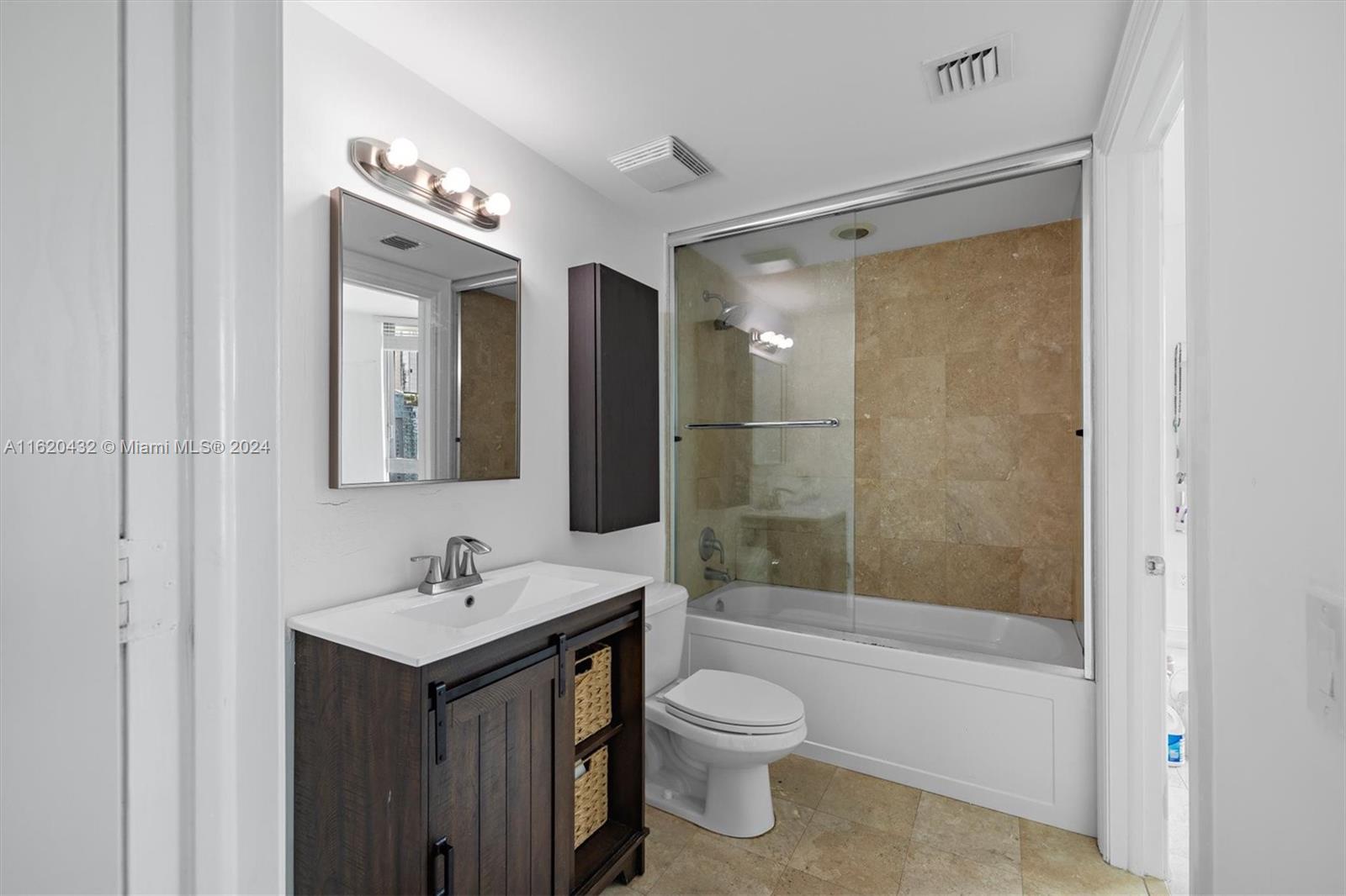 350 S Miami Ave #3910, Miami FL 33130