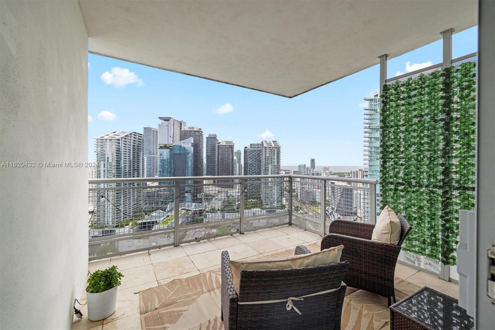 350 S Miami Ave #3910, Miami FL 33130