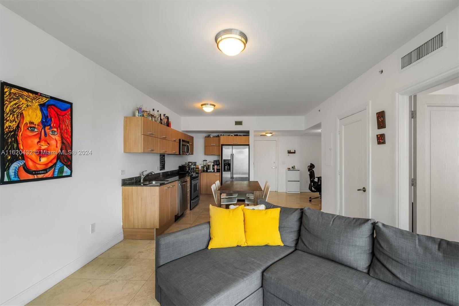 350 S Miami Ave #3910, Miami FL 33130
