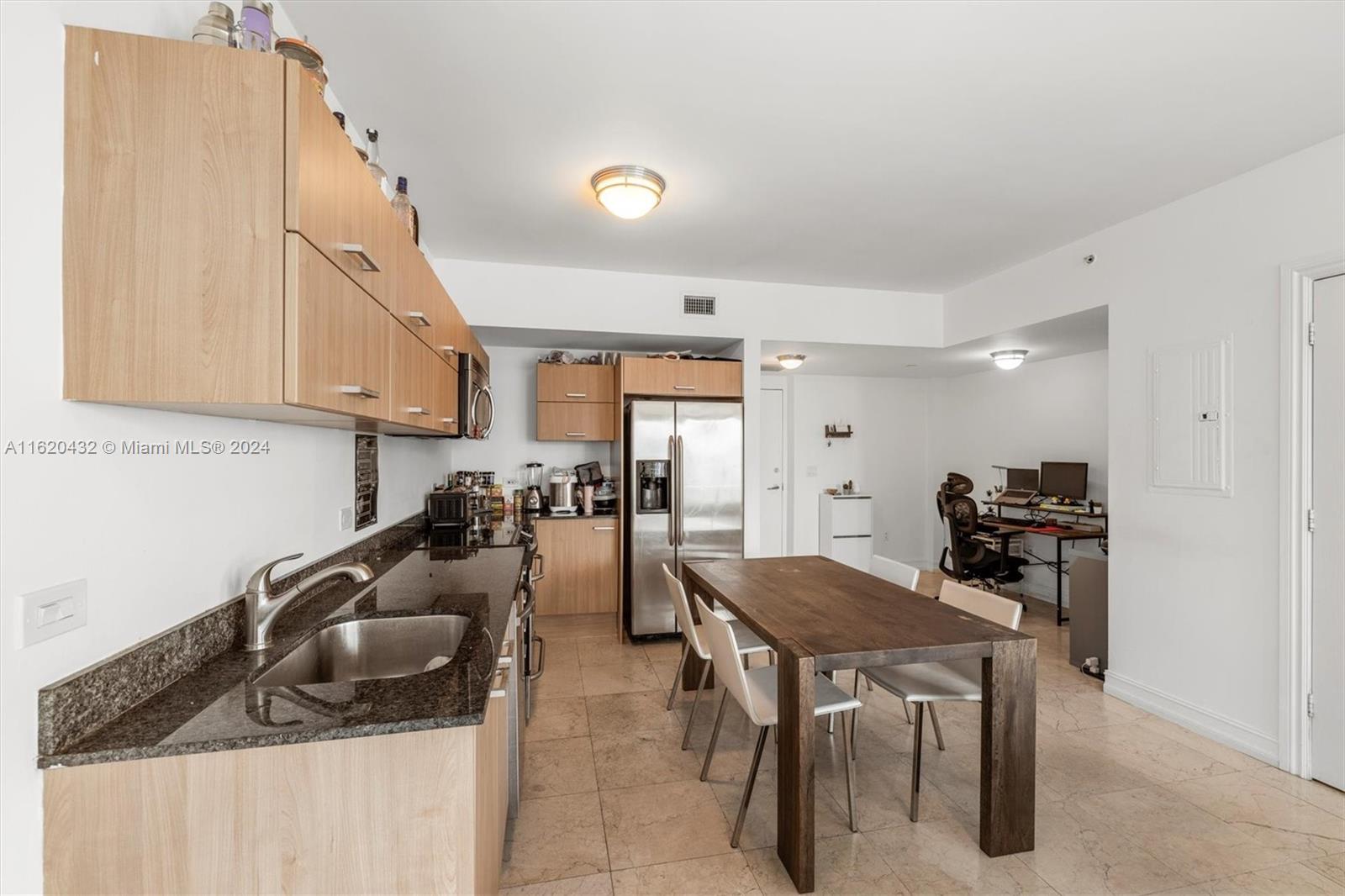 350 S Miami Ave #3910, Miami FL 33130