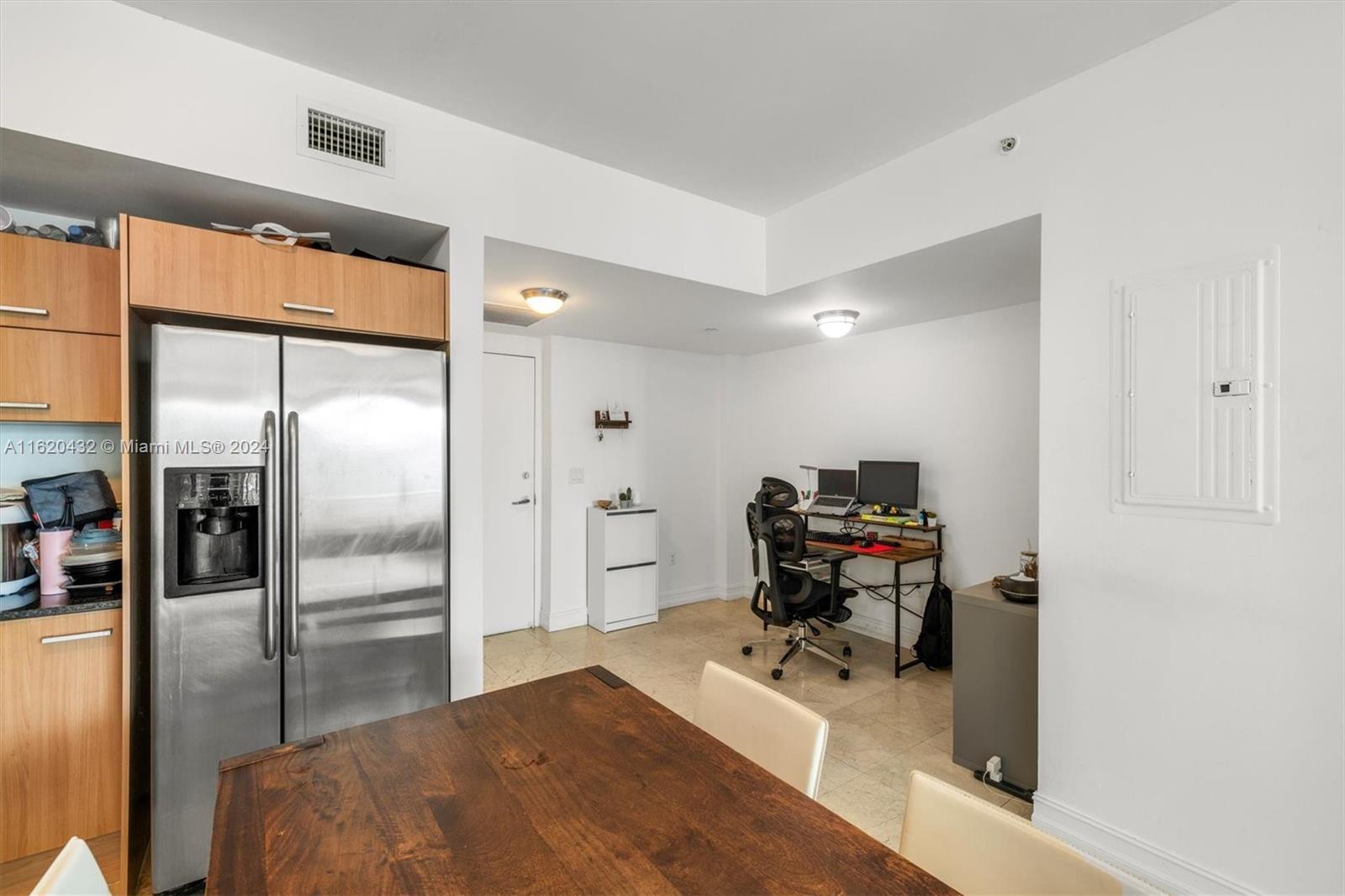 350 S Miami Ave #3910, Miami FL 33130
