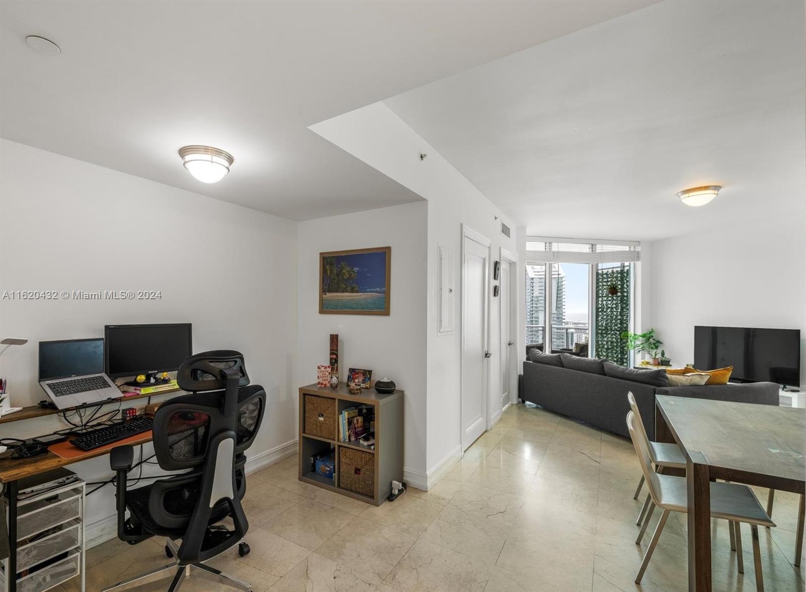 350 S Miami Ave #3910, Miami FL 33130