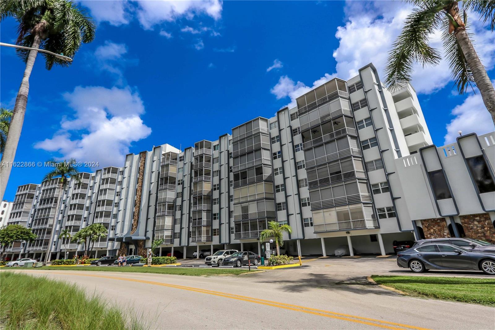 300 Diplomat Pkwy #204, Hallandale Beach, Florida image 35