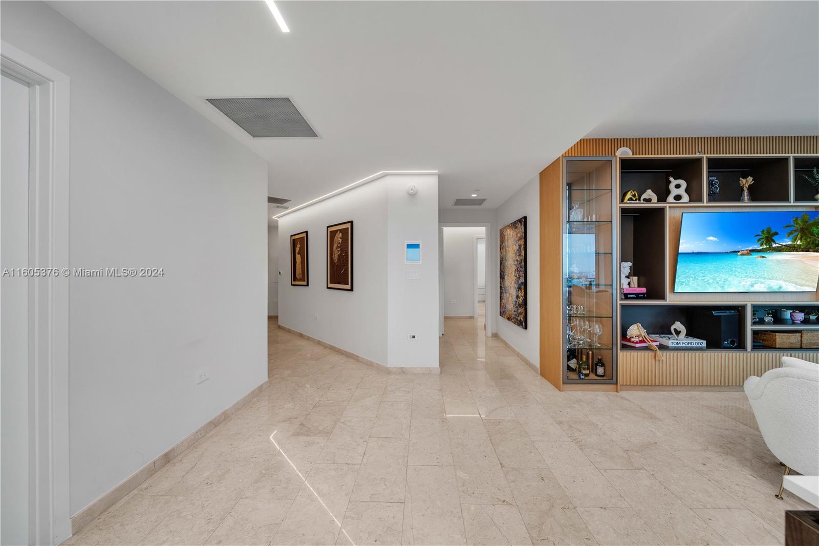 88 SW 7th St #1112, Miami, Florida image 38