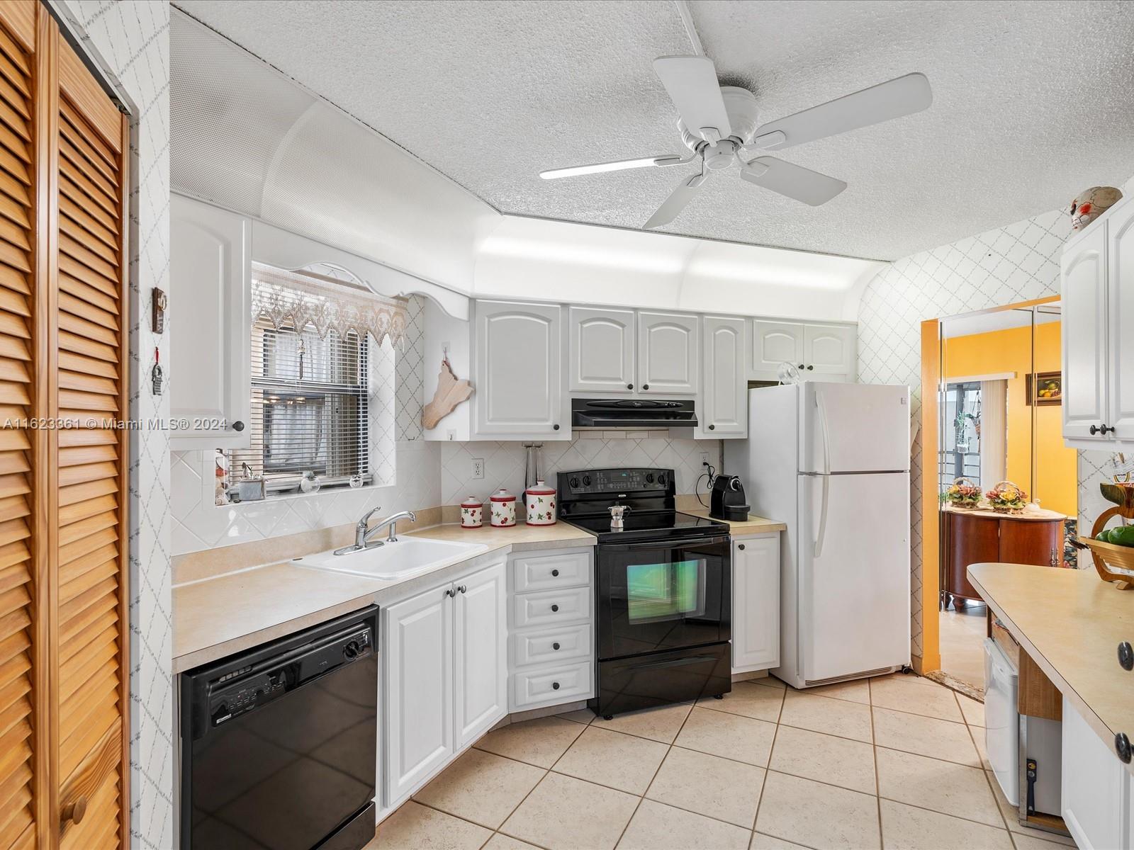 6555 W Broward Blvd #404, Plantation, Florida image 14