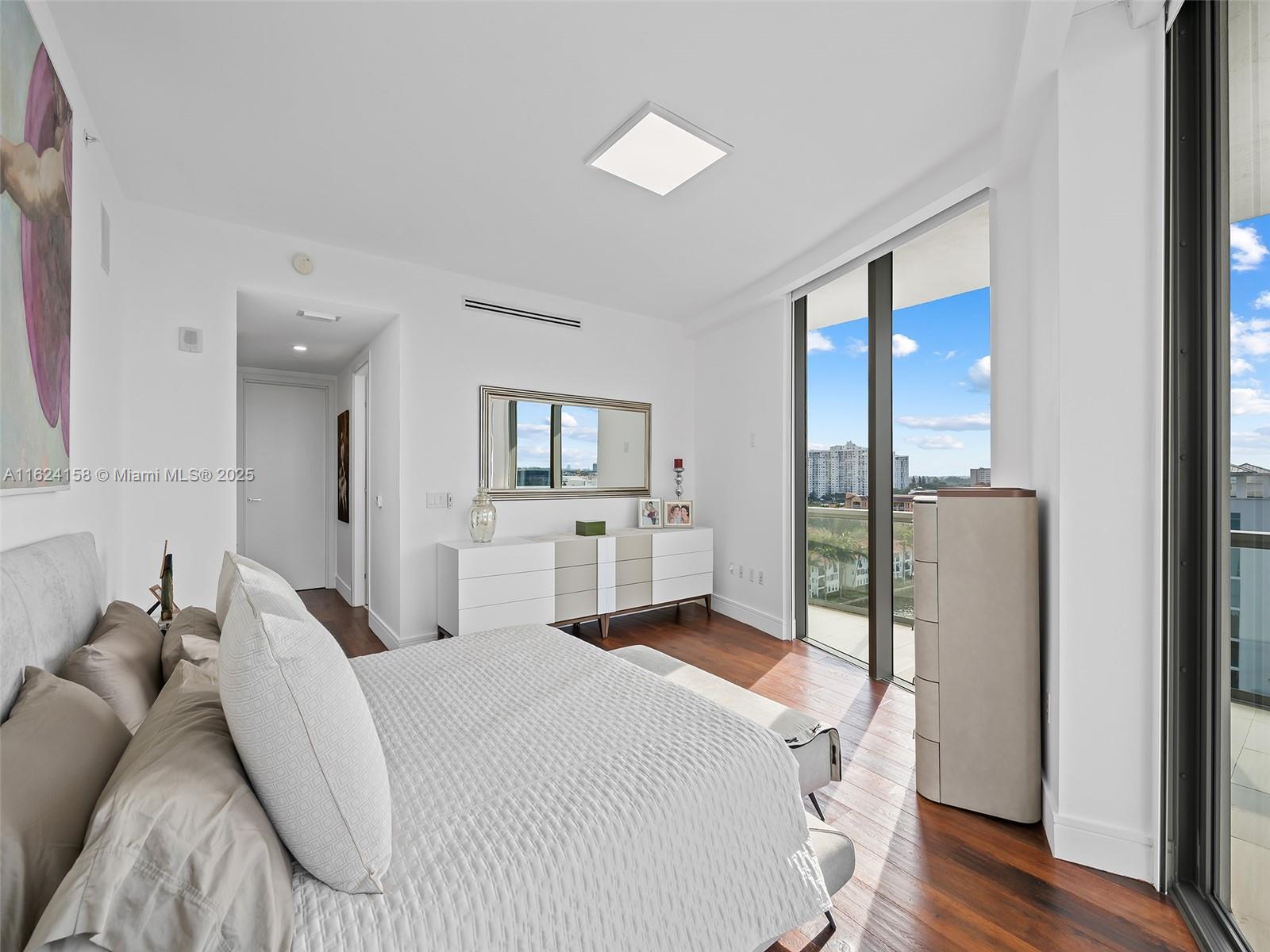 3250 NE 188th St #901, Aventura FL 33180