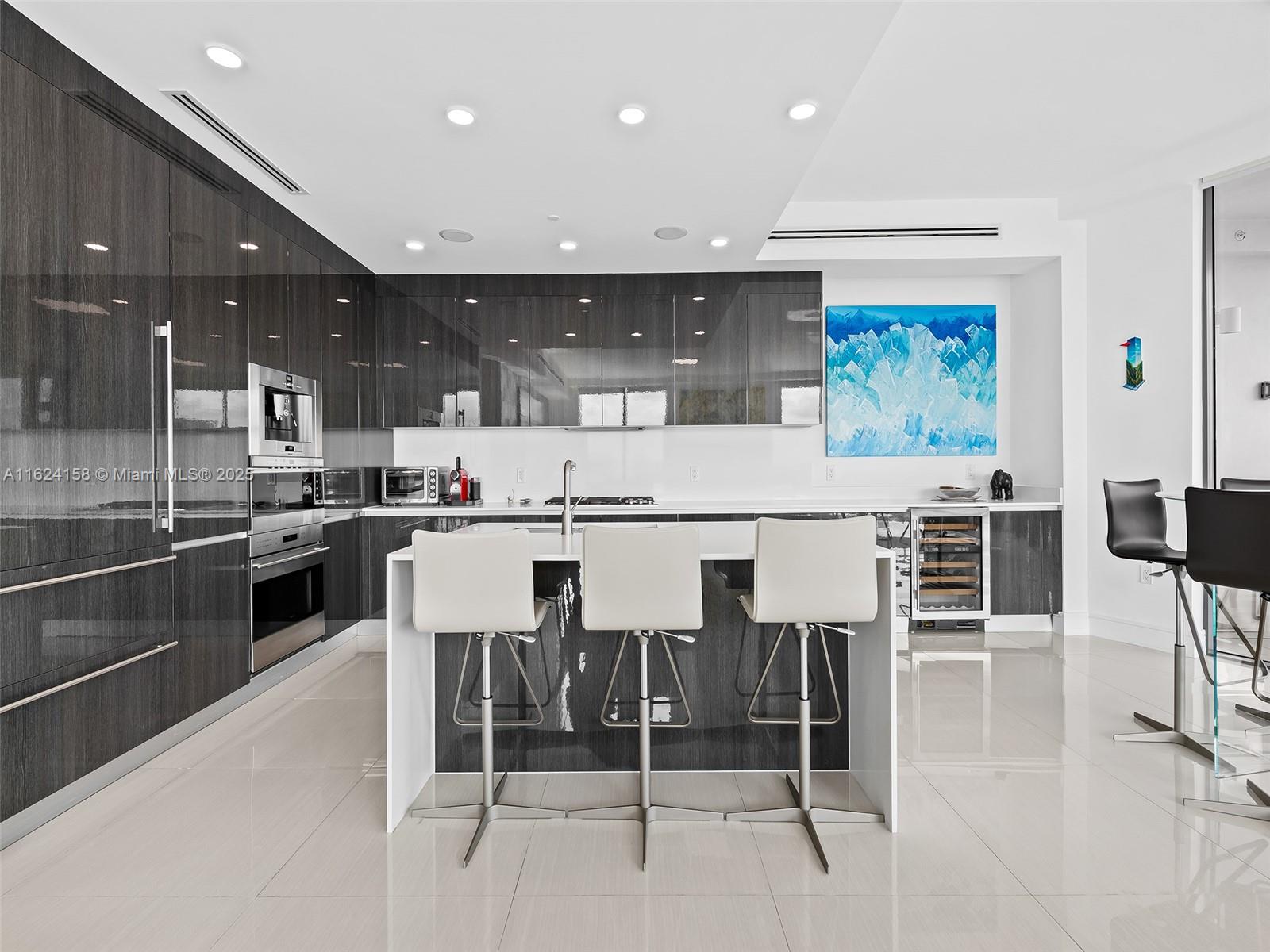 3250 NE 188th St #901, Aventura FL 33180