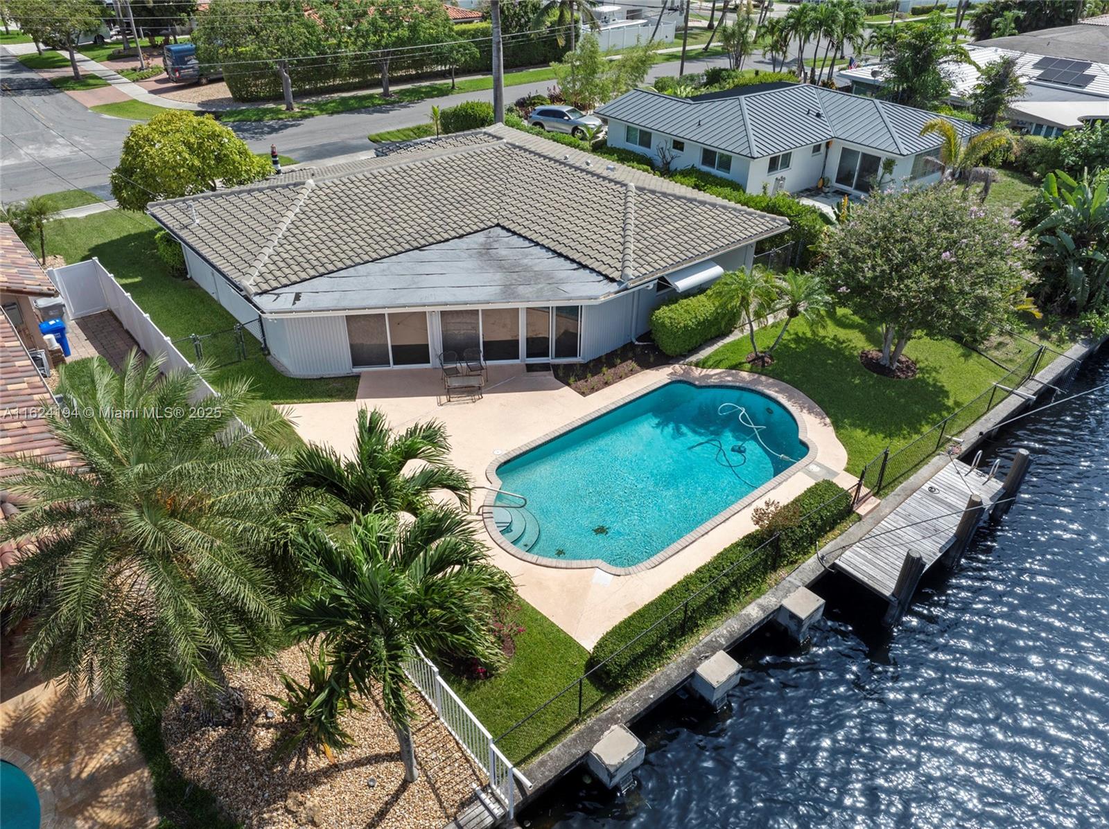 321 SE 4th St, Pompano Beach, Florida image 1